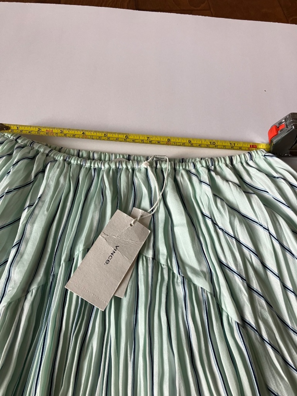 Vince CRUSHED PANEL SILKY STRIPE Small, MINT - Picture 3 of 5